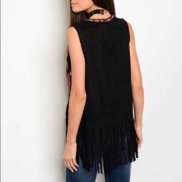 Fringe Tribal Print Vest - Picture 2 of 4